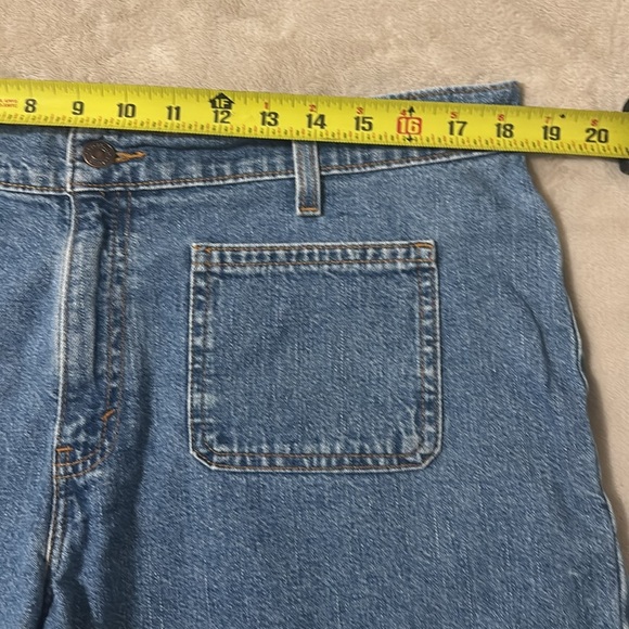 Vintage Black Label Levi’s Woman’s Classic Blue Denim Shorts - Picture 8 of 8